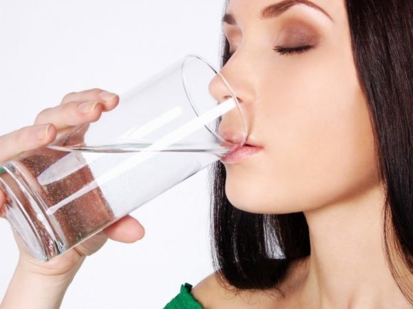 Súc miệng nước muối - phương pháp điều trị viêm lợi tương đối hiệu quả